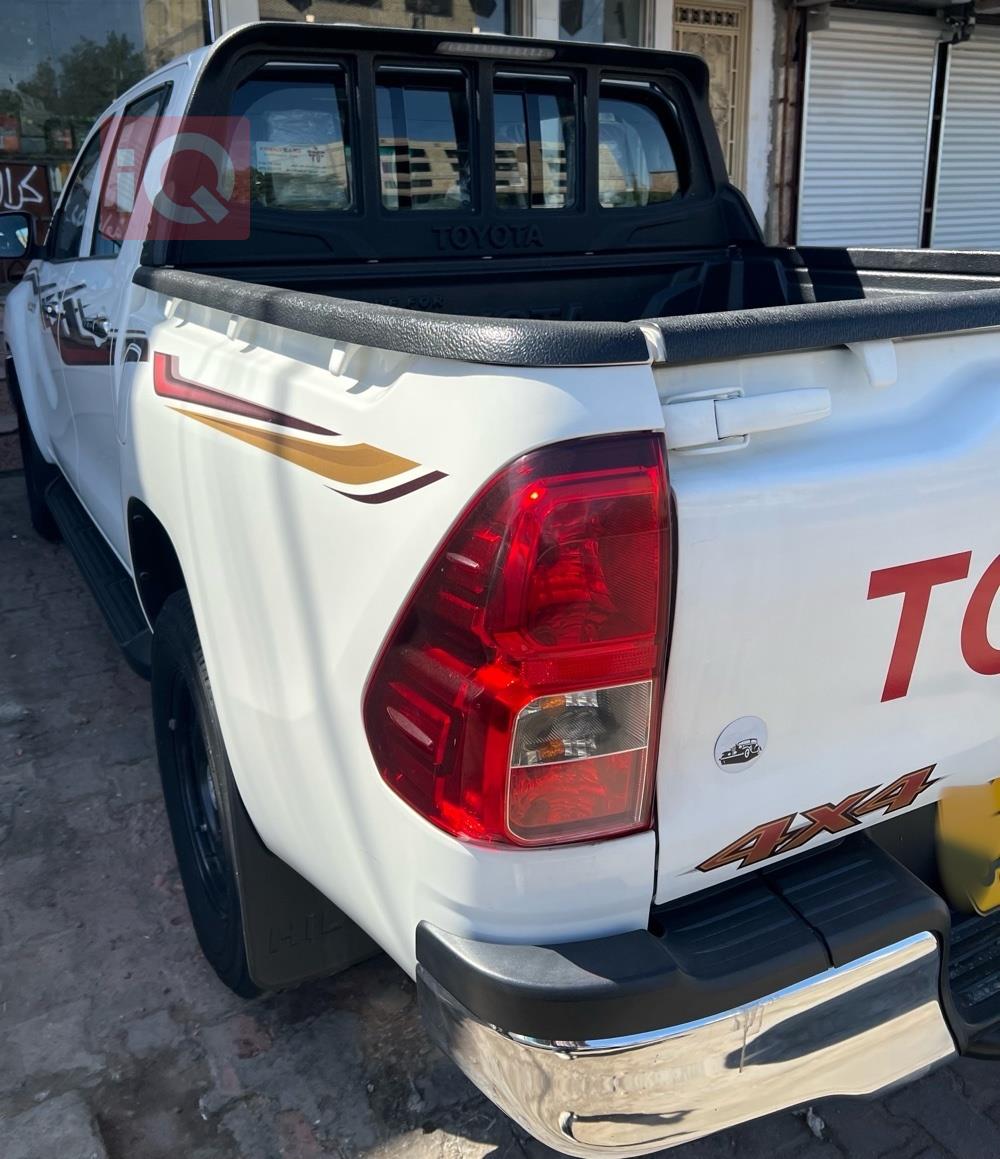 تويوتا هايلوكس